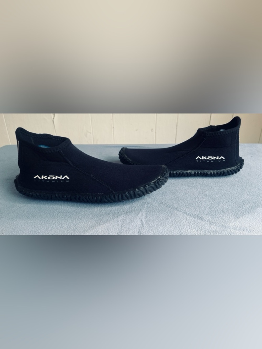 AKONA Simple and Lightweight Low top 3 mm Neoprene Snorkeling Boots